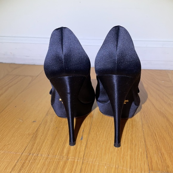Prada high heel with black satin bow - Picture 6 of 8